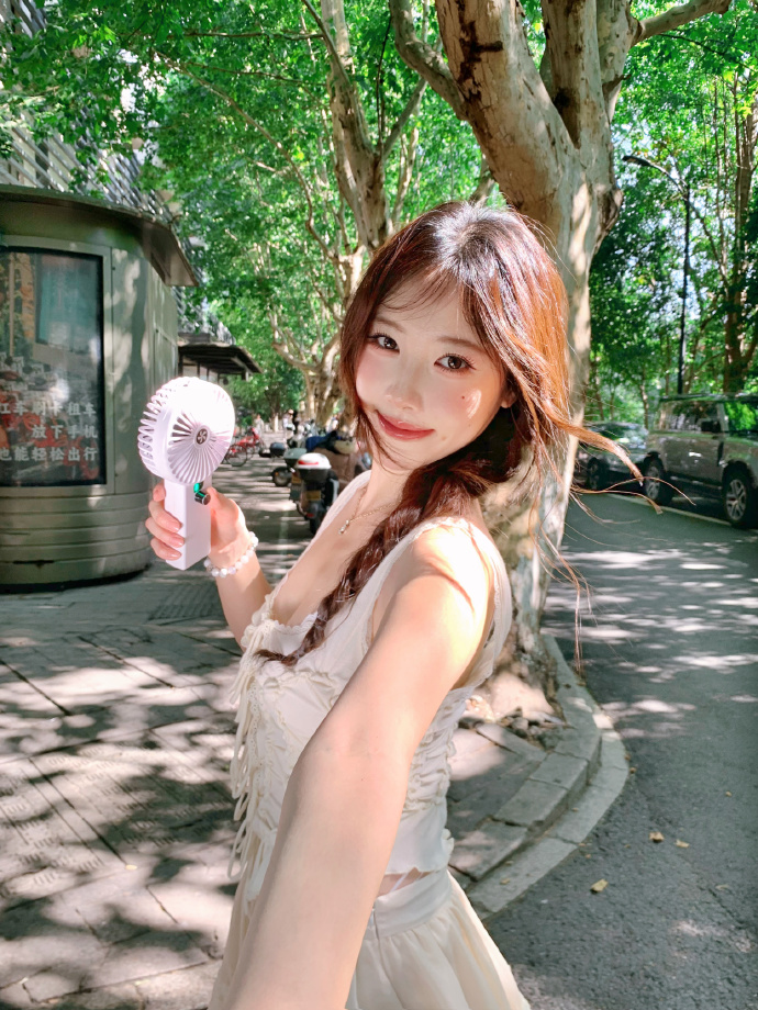  热心的朝阳群众51cg9 