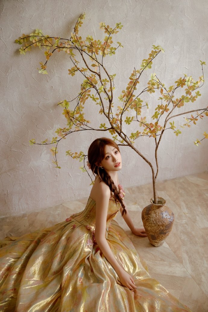  每日爆料实时热点网红明星 