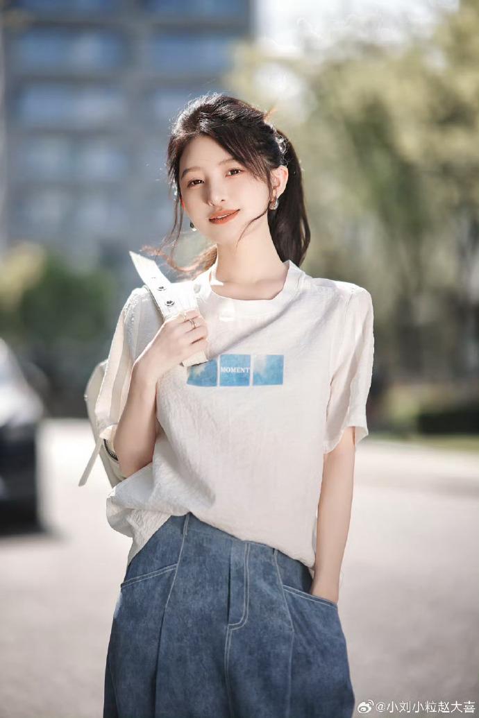  黑料网在线网址 