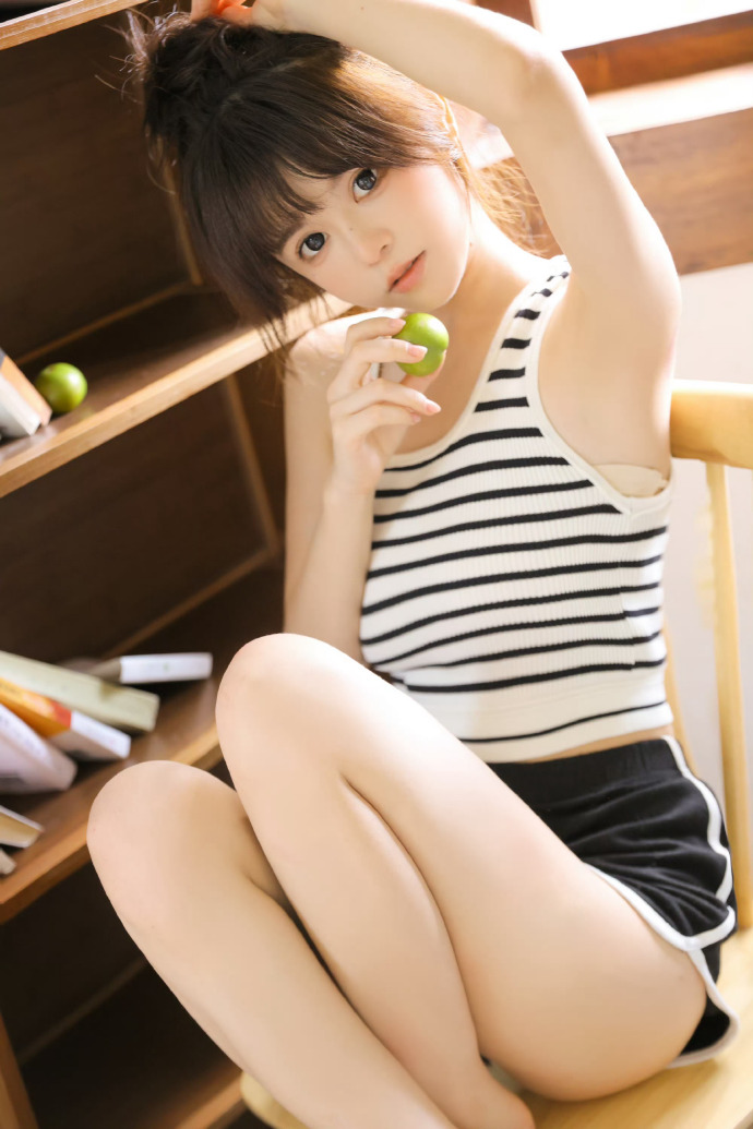  吃瓜极品颜值反差女友} 