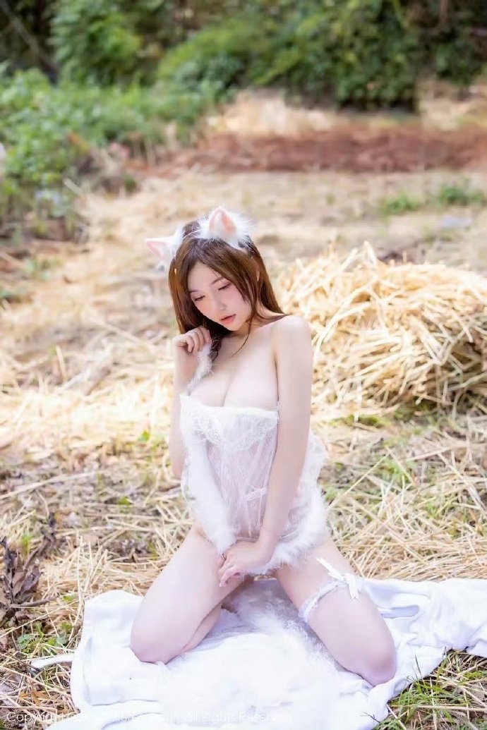  反差婊吃瓜黑料热门} 
