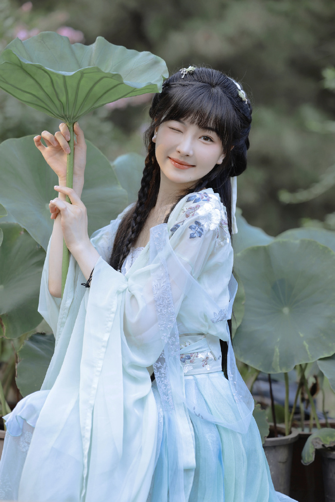  每日黑瓜吃料不打洋} 