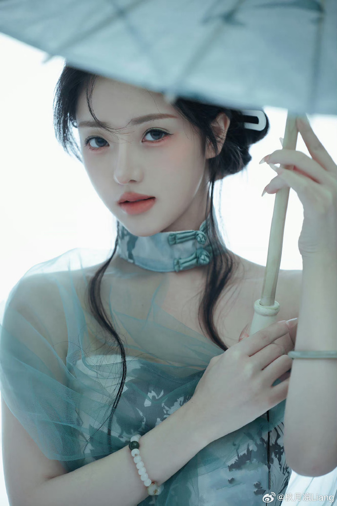  金秘书边走边尿吃瓜黑料网 